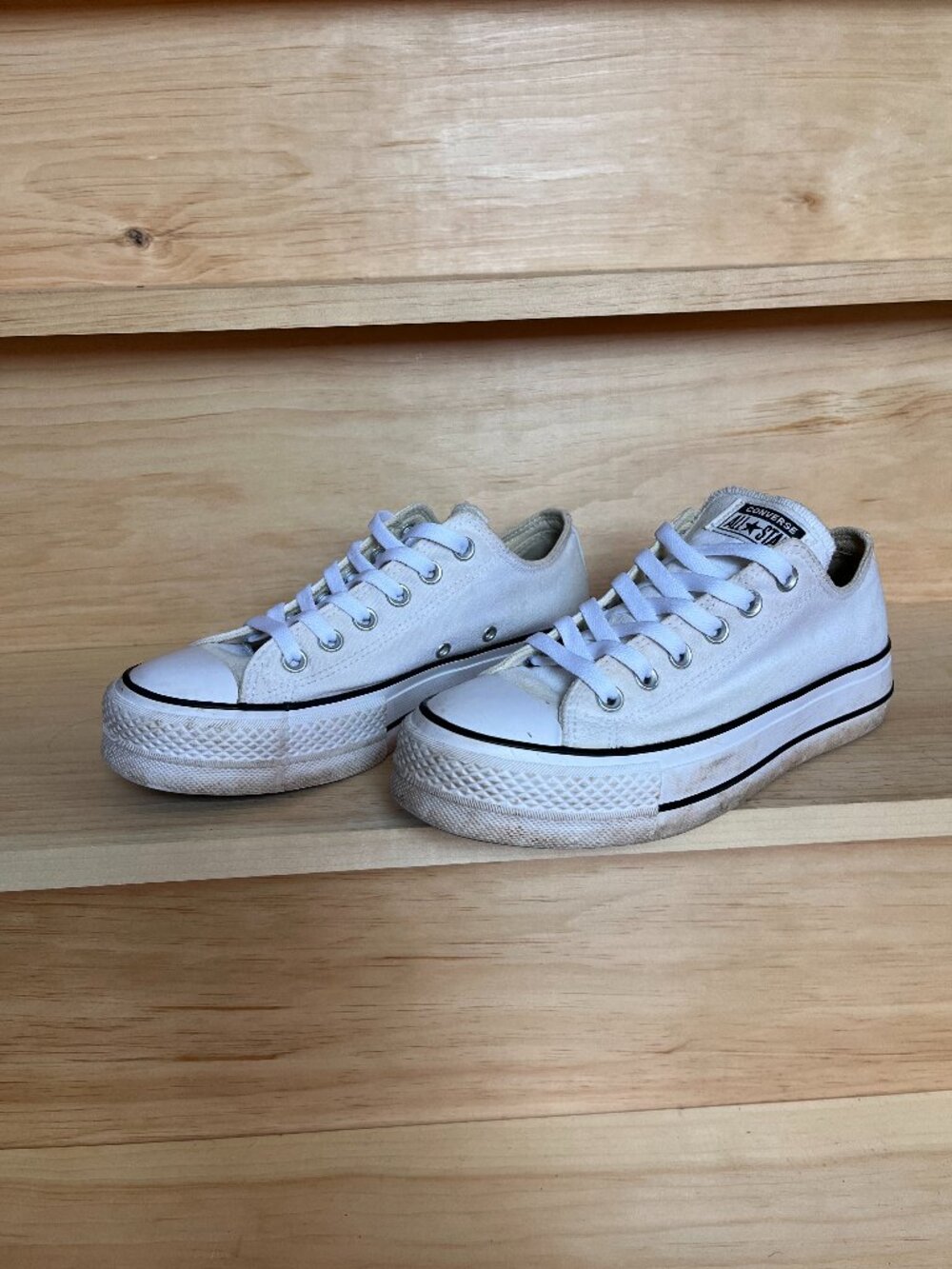 Converse Women's Chuck Taylor All Star Lift Low-Top Platform Sneakers